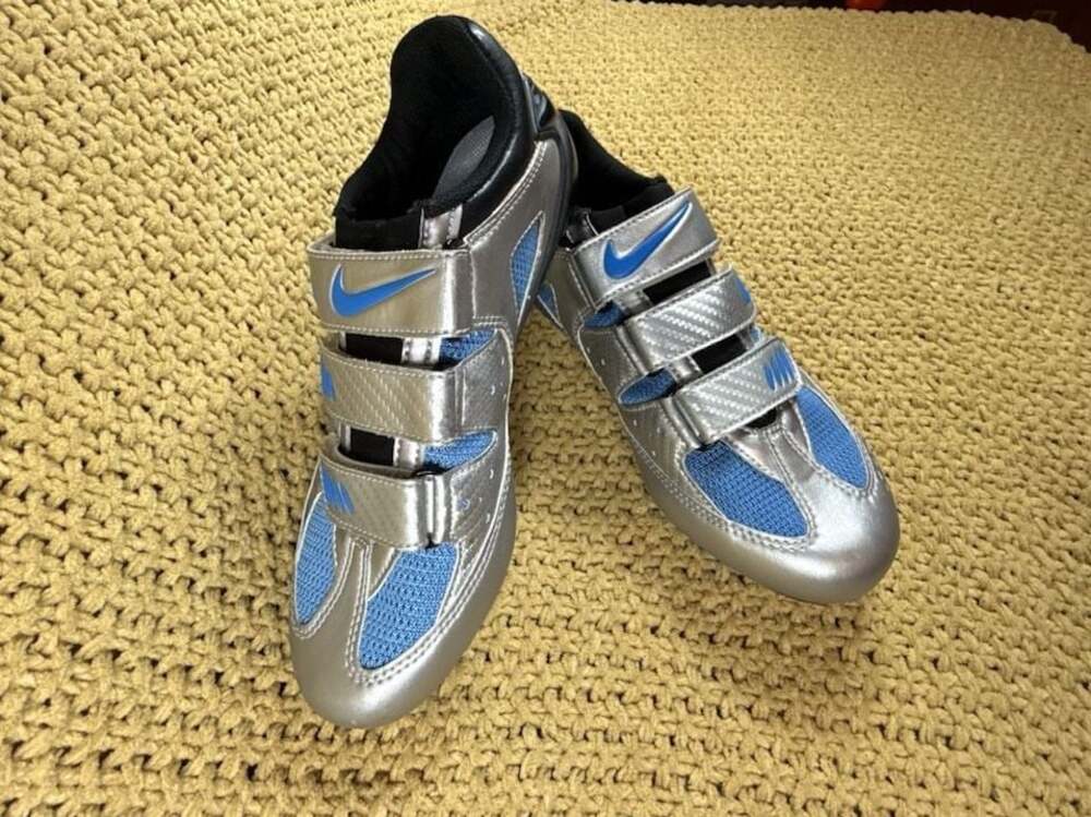 Nike Altea II Women's Cycling Shoes Size 6.5 - Picture 3 of 10